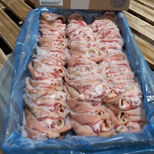 TAI HEO NGA ( CÓ CUỐNG )